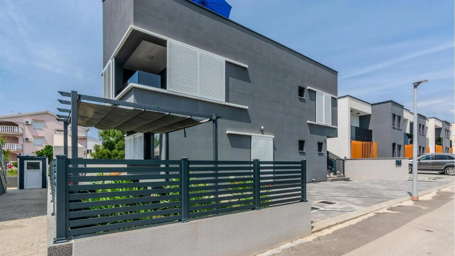 Cozy Apartment In Vir With Wifi
